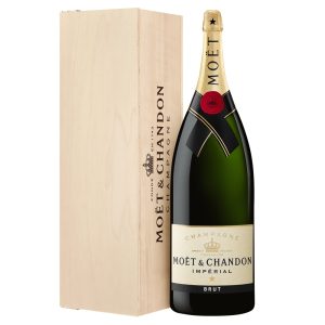 champagne Moet &Chandon